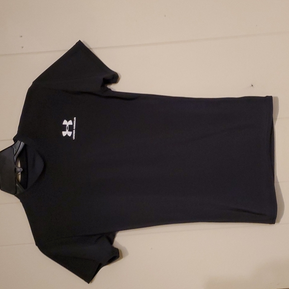 EUC UNDER ARMOUR Womens short sleeve fitted workout top SZ SM - Picture 1 of 3